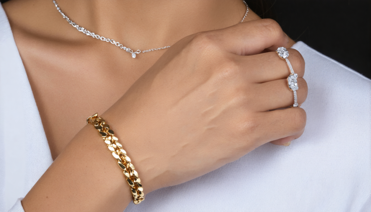 découvrez notre guide pratique pour choisir facilement entre bijoux dorés et bijoux argentés, et trouvez le style parfait qui sublimera votre look au quotidien.
